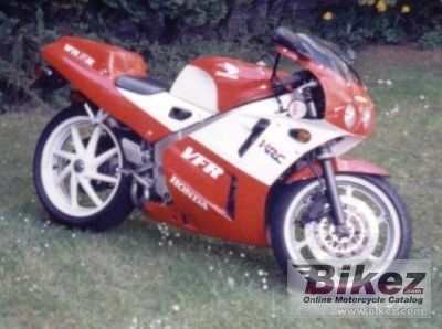 1991 Honda VFR 400 R photo